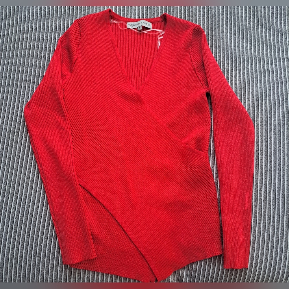 Absolutely Famous sparkly red top size L